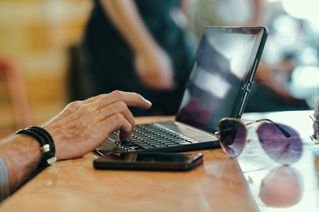 Les avantages d'un logiciel pour simplifier la gestion d'une micro-entreprise